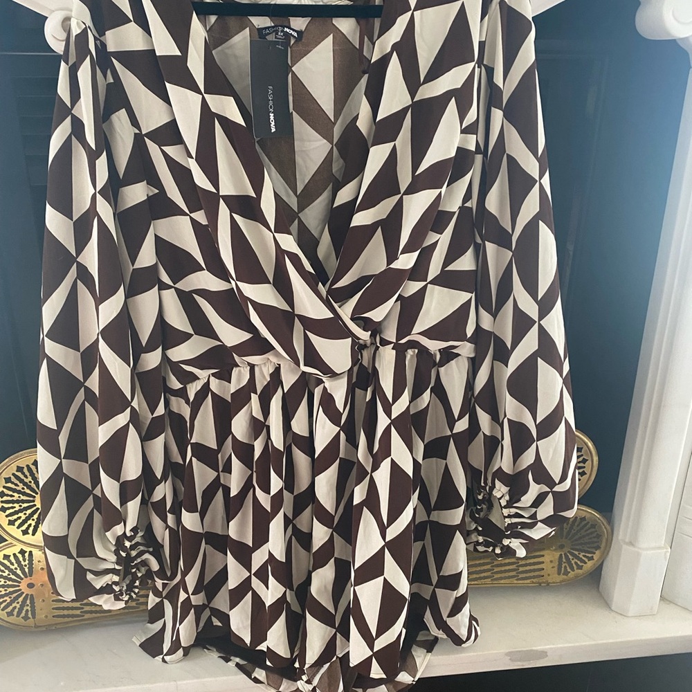 Geometric Patterned Women's Top - Picture 3 of 3